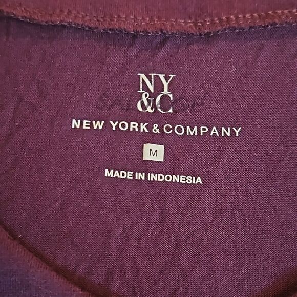 New York & Co Aubergine tiered ruffled top size Medium - Picture 7 of 11